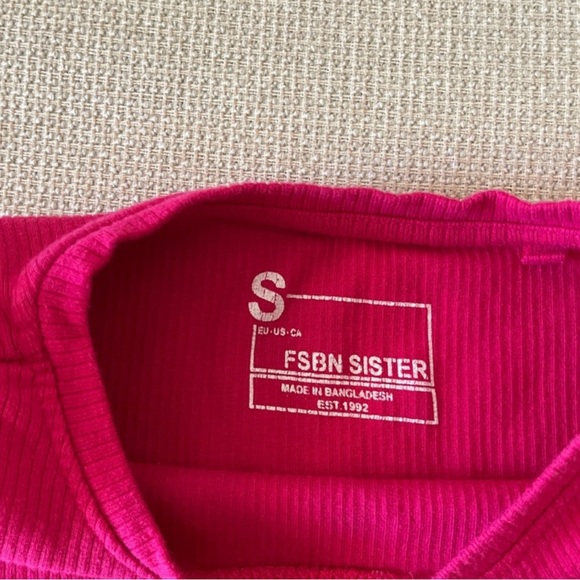 Pink Cropped Top - Picture 3 of 3